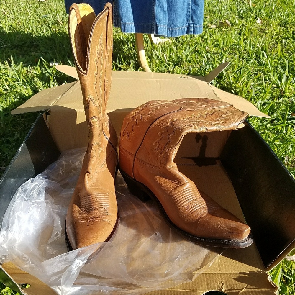 Women's Old West size 9B (Medium) Cowboy Boots